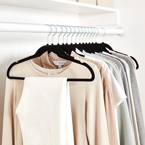 Amazon Basics Slim Velvet Non-Slip Space Saving Suit Clothes Hangers for Closet Organization, Black/Silver, 30-Pack - Image 4