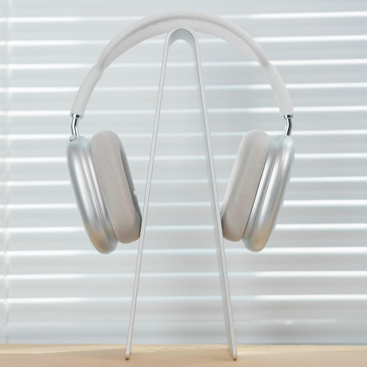 Aluminum Headphone Stand, Universal Headset Holder for Desk, Gaming Headphone Hanger with Anti-Slip Base, Compatible with Over-Ear & On-Ear Headphones (White) - Image 6