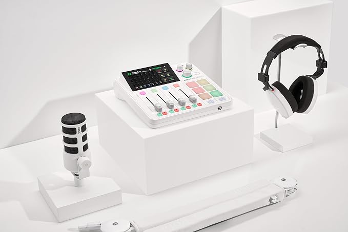 RØDE PodMic Cardioid Dynamic Broadcast Microphone - White | Cardioid dynamic microphone with internal pop filter and shockmount for podcasting, recording and broadcasting - Image 8