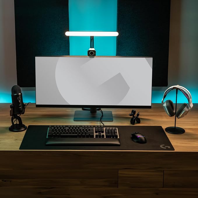Blue Yeti USB Microphone - Blackout Edition (Renewed) - Image 5