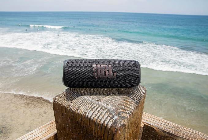 JBL Flip 6 - Portable Waterproof Speaker - Black | Louder, more powerful sound, IP67 waterproof and dustproof, 12 Hours of Playtime, Bold design - Image 3