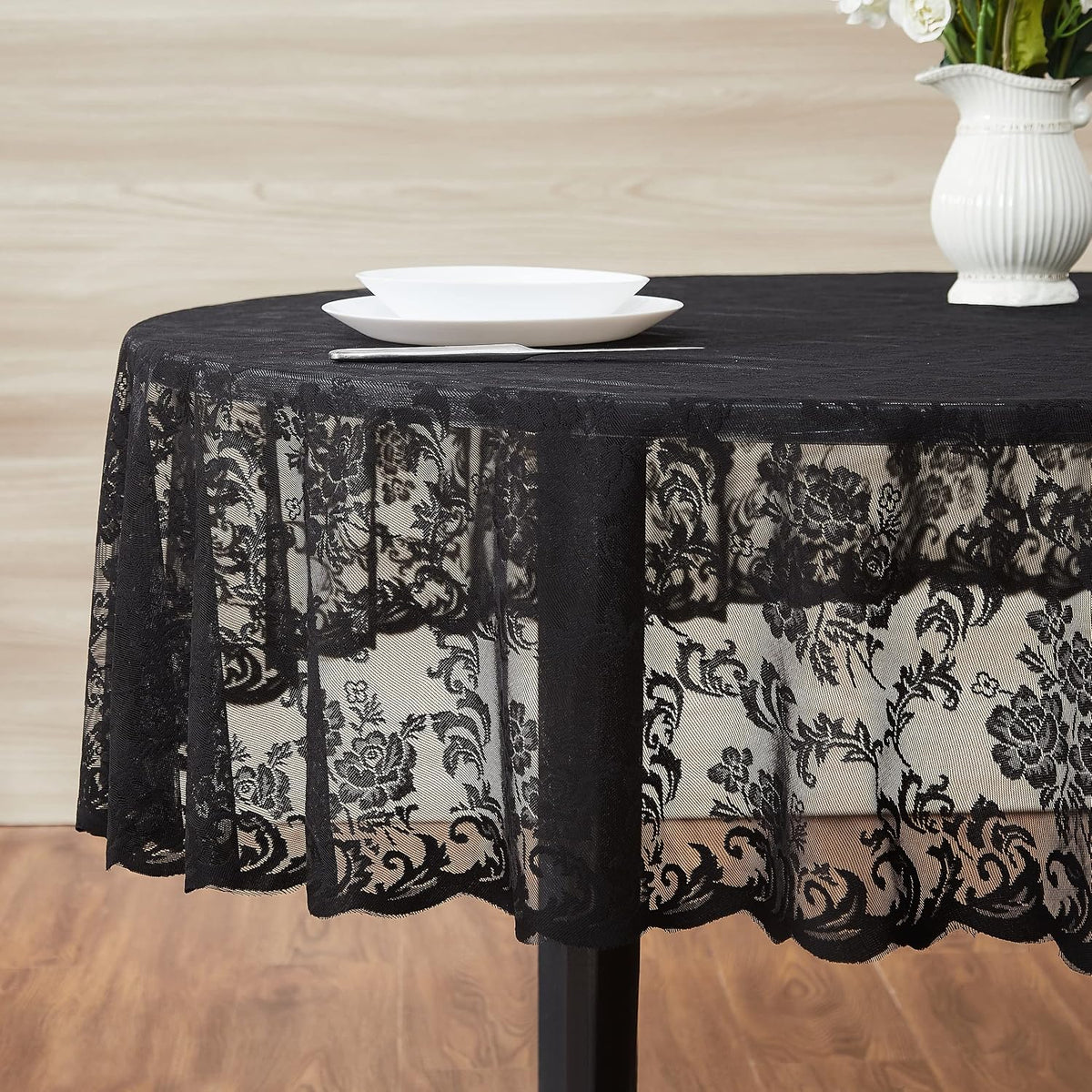 Warm Home Designs 48 Inch Round Black Gothic Tablecloth. MTC Black Round 48 by Warm Home Designs